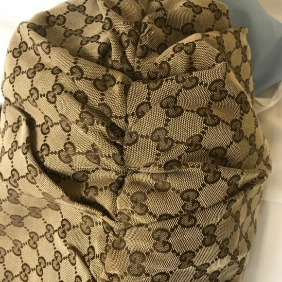 Authentic Gucci Studded Pelham Handbag - Picture 6 of 7